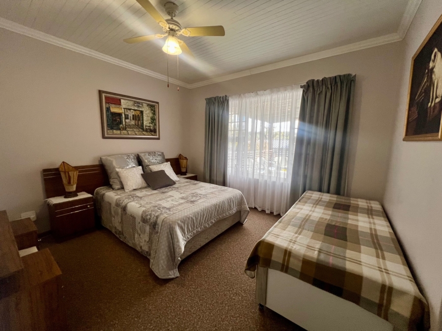 4 Bedroom Property for Sale in Herolds Bay Western Cape